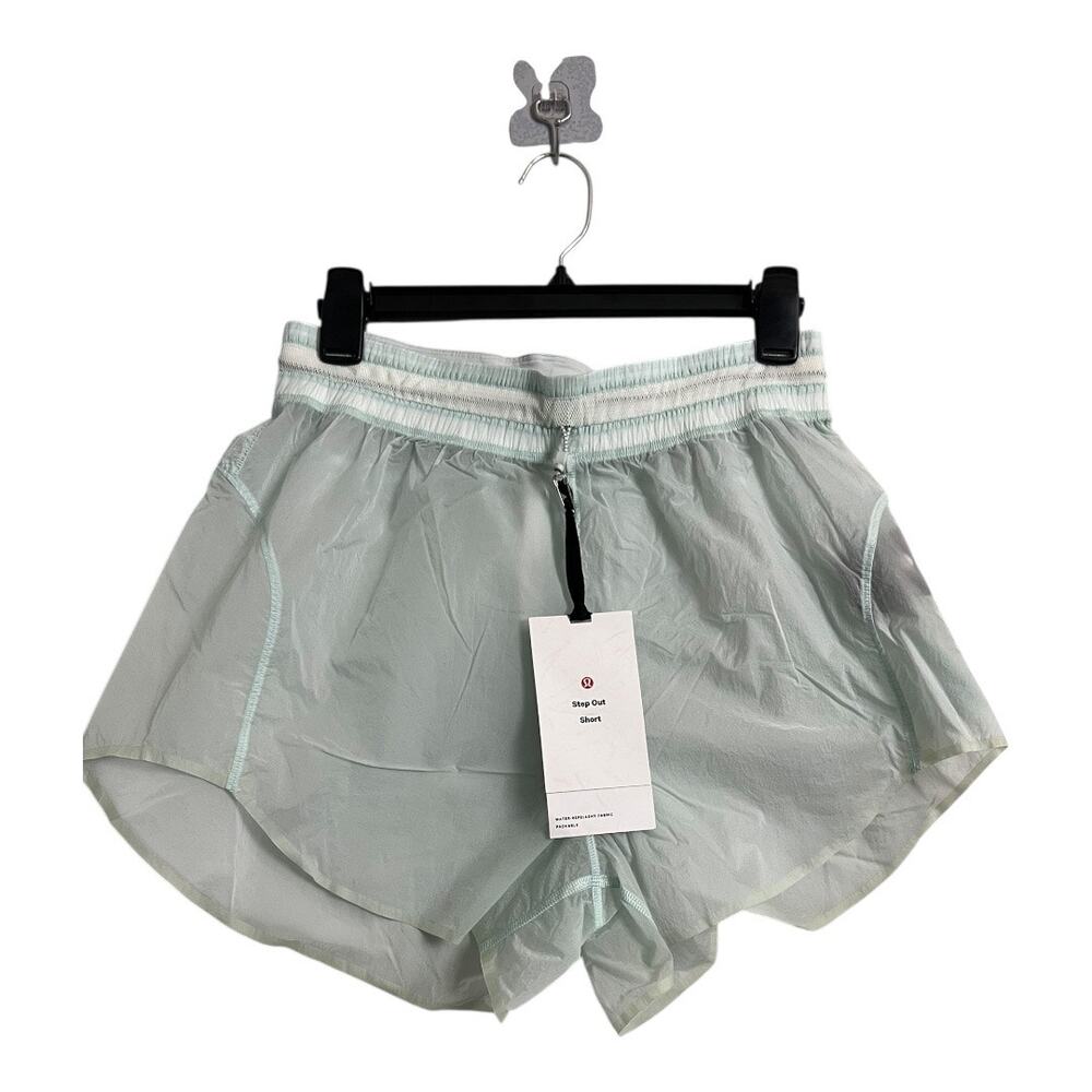 Lululemon Step out Short NWT 3" inseam size 8 Wind Running Athleisure Athletic - Picture 2 of 13